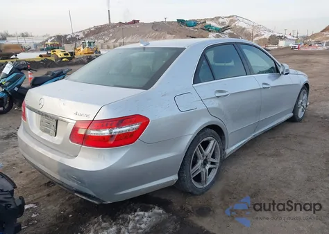 2011 Mercedes-Benz E 350 4Matic z USA, uszkodzony, nr VIN WDDHF8HB8BA337816